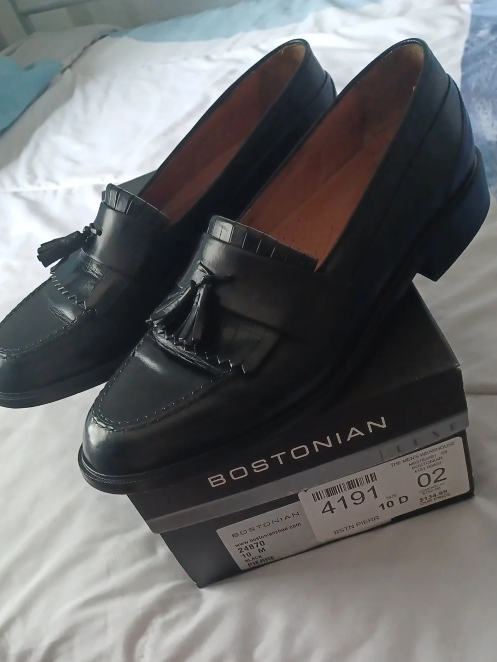 Bostonian Black Leather Tassel Slip-On Loafers